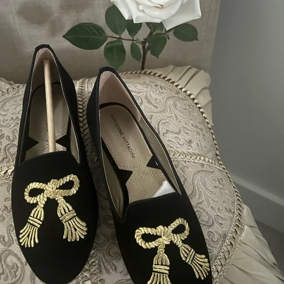 Adrienne Vittadini Flats - Picture 5 of 5